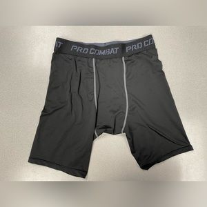 Men's Pro Combat underwear, size M.